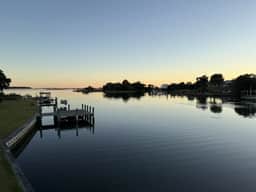 Waterfront Apartment w/boat lift in Swansboro.   Beautiful dock deck views - kayak launch w/kayaks - boat lift. - Image 3
